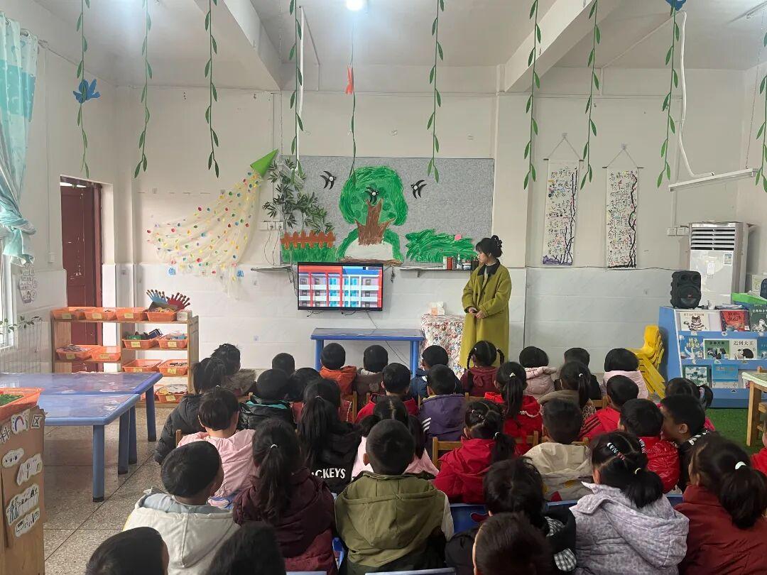 圖3  3月6日，朱家場(chǎng)茅坡小學(xué)、茅坡幼兒園法治副校長張宇婷到校開展法治宣傳活動(dòng).jpg