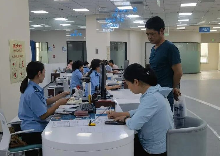 新疆兵團(tuán)一師阿拉爾市政務(wù)服務(wù)中心公安專區(qū)：多措并舉提升服務(wù)效能