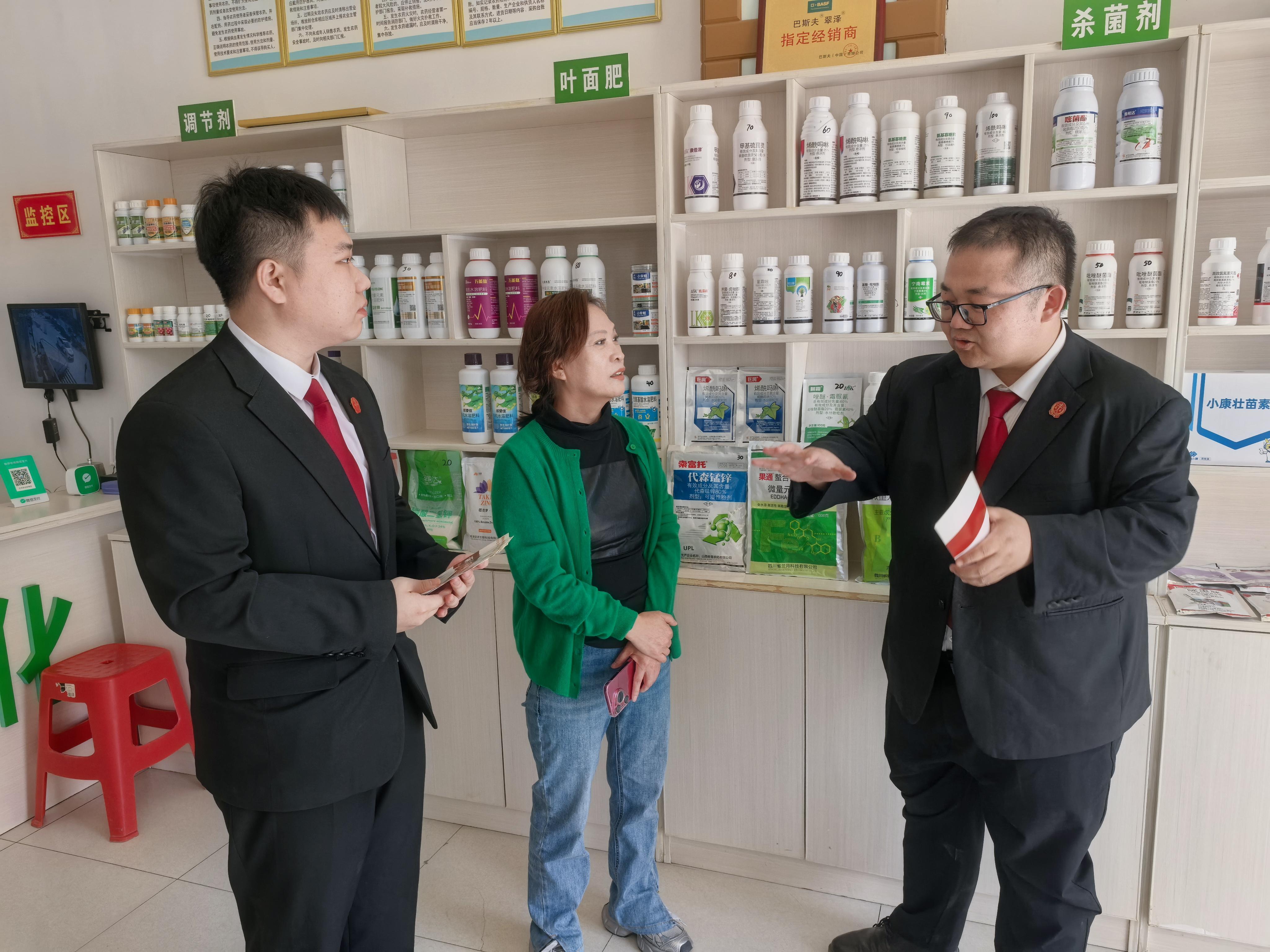 新疆兵團(tuán)第五師兩級法院：法治護(hù)航春耕 司法服務(wù)暖心