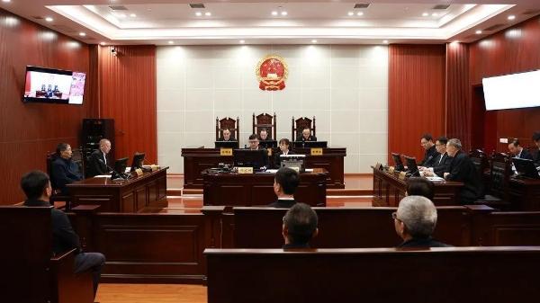 湖北十堰市市長(zhǎng)首次作為行政機(jī)關(guān)負(fù)責(zé)人出庭應(yīng)訴