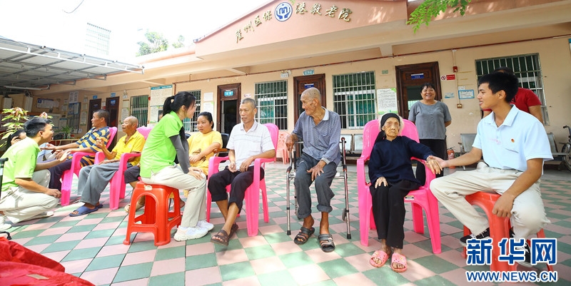 重陽(yáng)敬老 三亞南山景區(qū)愛(ài)心慰問(wèn)敬老院