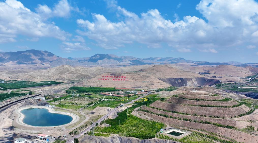 從全國兩會看法治中國建設(shè)重大成就與嶄新實踐